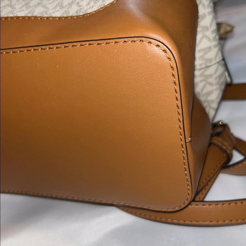 Michael Kors Vanilla/Acorn Harrison Medium Saffiano Leather Signature  Backpack - Picture 15 of 16